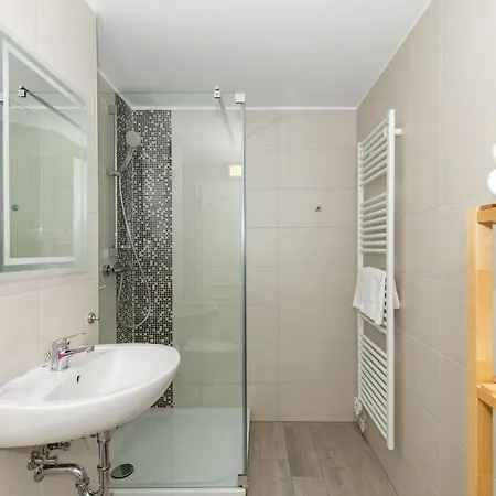 Appartementhaus Miramare 06 Апартаменты Кюлунгсборн